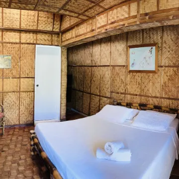 Bamboo House Beach Lodge & Restaurant