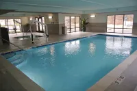 Hampton Inn & Suites Alliance - Pool