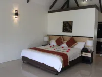 Landers Bay Resort & Spa Fiji - Adults Only Hotels in Vuda