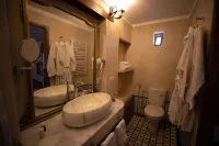 Riad Jamal Hotels near Mosque and University of al-Qarawiyyin