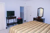 Pink Rock Inn Bed and Breakfast Hotels in 