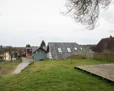 อพาร์ทเมนต์โนสตัลจิคในภูเขาอีเฟลที่สวยงาม โรงแรมในSchleiden