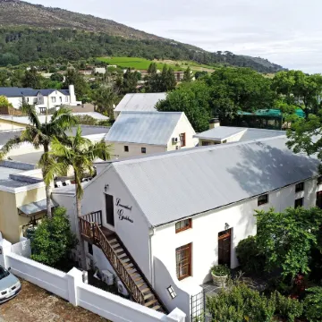 Lemoenkloof Boutique Hotel