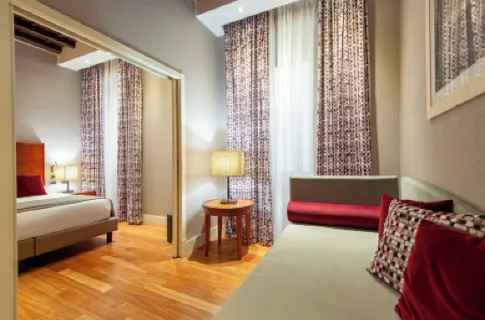 德勒納澤歐尼酒店