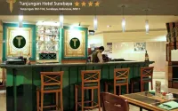 Tunjungan Hotel - bar
