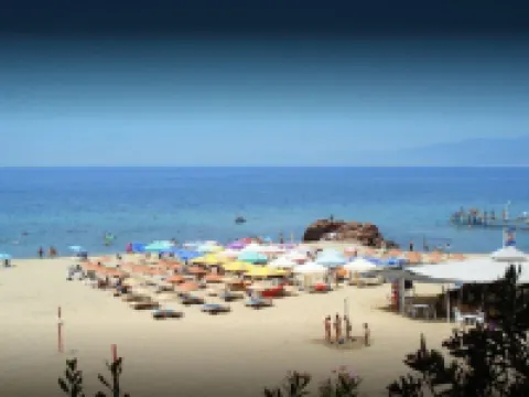 ロペラ デラックス ホテル エドレミトのホテル