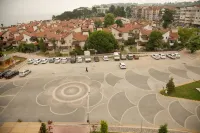 Ceneviz Suit Hotel - Bãi đậu xe