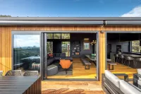 Kaitiaki Lodge - Pool & Hot Tub - Boutique