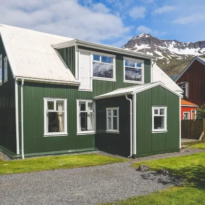 Dúlluhús - Apartments by Aldan Hotels near Seydisfjordur Church