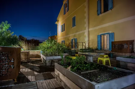 Sud Hôtel Restaurant Отели рядом с достопримечательностью «Scala santa»