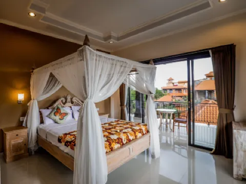 Warji House 1 Hotels near Pandawa Mini Market & Souvenir