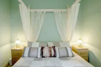 Cottage - Sleeps 5 - Hot Tub - Garden - Parking