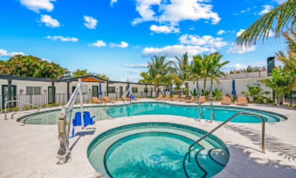 Pelican Post at Anna Maria Island Inn