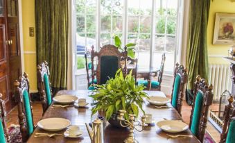 Cedar House Boutique B&B