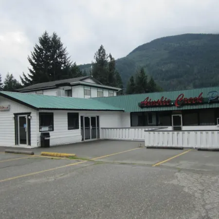 The Mighty Fraser Motel