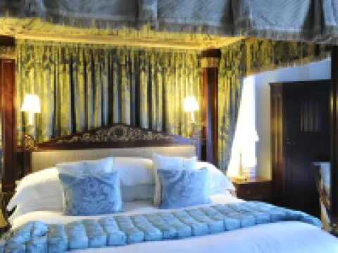 Anacapri Hotels in Falmouth