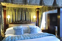 Anacapri Hotels in Falmouth