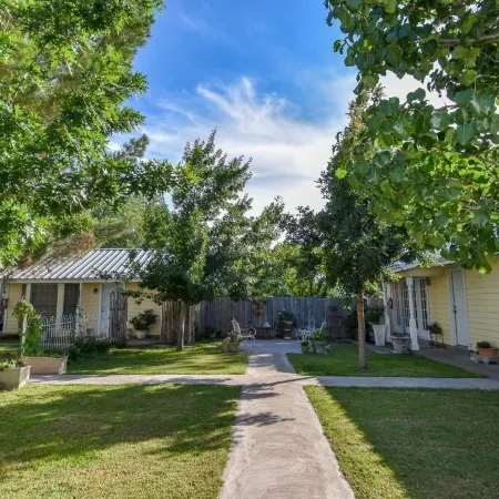 Butterfield Inn Main Street Cottages