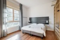 Tagliacozzi Suite - Condos