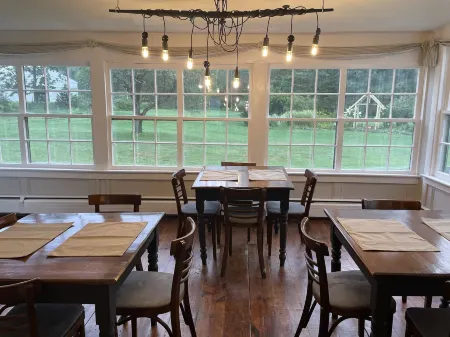 Stone Hearth Inn and Eatery