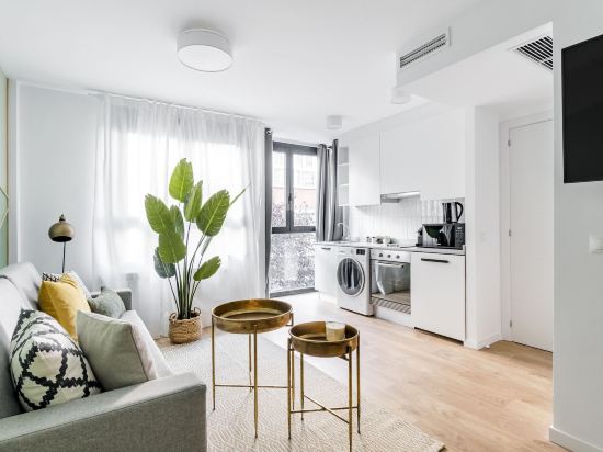 Color Apartments by Olala Homes