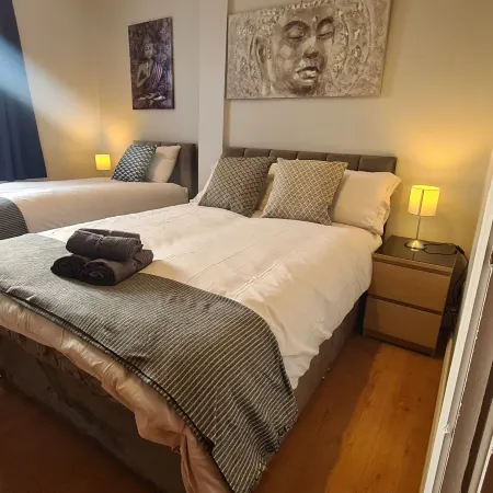 Waterworks En Suite Rooms with Private Living Room