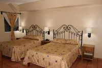 Hotel Hacienda del Sol