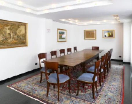 國際酒店及套房