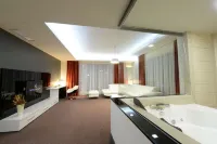 Hotel Galaxy - Bathtub