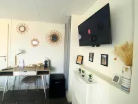 Chambre Privative au Centre de Bourbourg - Proche commodités et Gare Hotel a Loon-Plage
