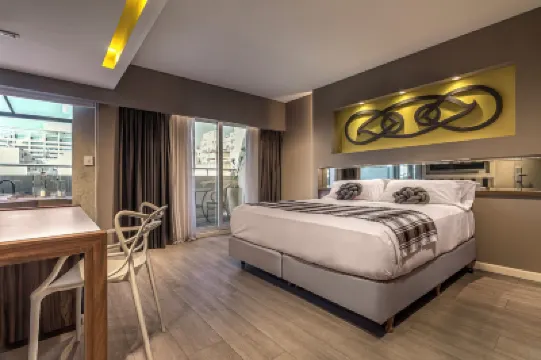 アッP コングレソ ホテル バローロ宮殿周辺のホテル