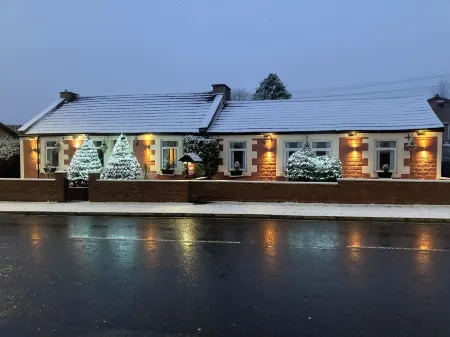 Shawlee Cottage Отели в г. Эйрдри