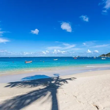 Le Temps des Cerises Hotel Beach
