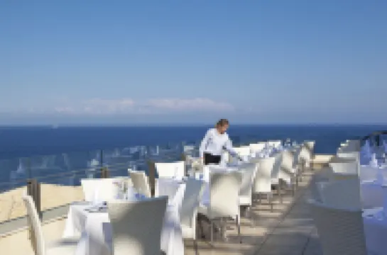 Louis Apostolata Island Resort