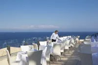 Louis Apostolata Island Resort