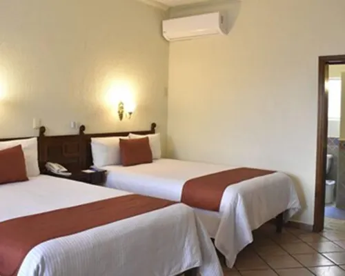 Hotel Sand's San Luis Potosí Отели рядом с достопримечательностью «Арена «Эль-Домо»»