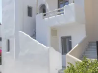 埃默裡精品公寓 普拉卡營地（Plaka Camping）附近的飯店