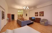 Slunecni Lazne Apartments