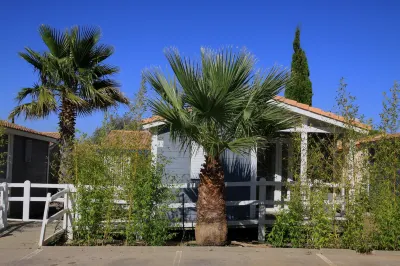 Camping Hameau Des Cannisses