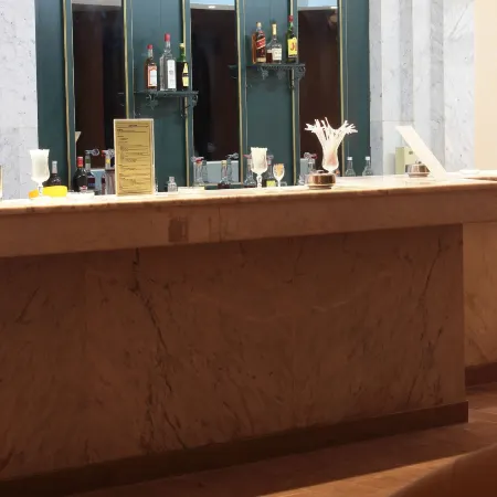 Hotel Venice Beach- Families and Couples Only