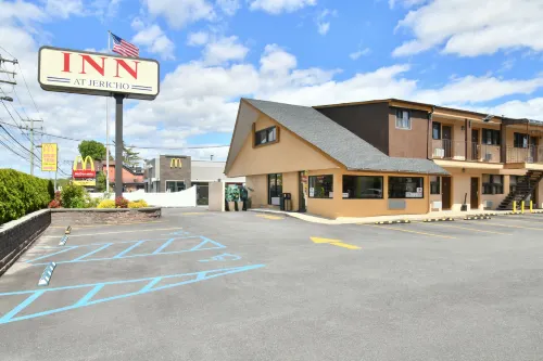 Inn at Jericho Hotels in Oyster Bay