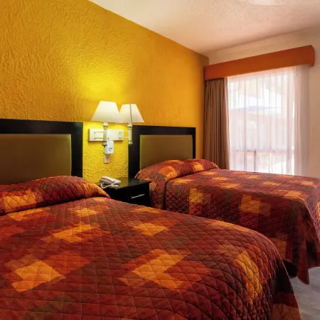 Hotel Azteca Inn