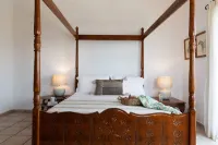 Amera Luxury Villas - Airport Shuttle