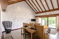 Meghauli Serai Chitwan National Park - A Taj Safari Lodge Hotels in Kawasoti
