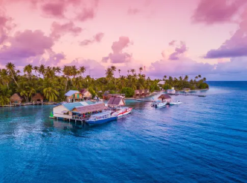 Tetamanu Village Hotels in 