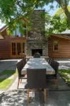 Wanaka Homestead Lodge & Cottages