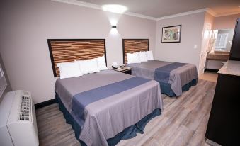 Diamond Bell Inn & Suites