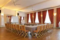 紅馬餐廳飯店