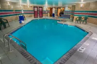Prime Rate Inn - Pools