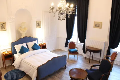 Hôtel le 43 Hotels in Luxeuil-les-Bains